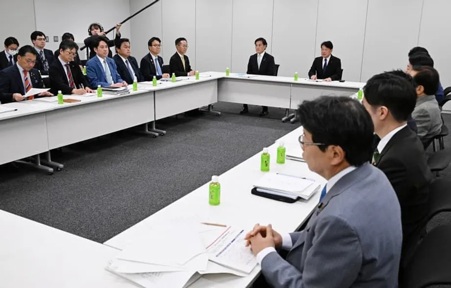 Japan erwägt 1-Prozent-Steuer auf Lebensmittel als Ausweg, um Wahlversprechen trotz technischer Verzögerungen einzuhalten