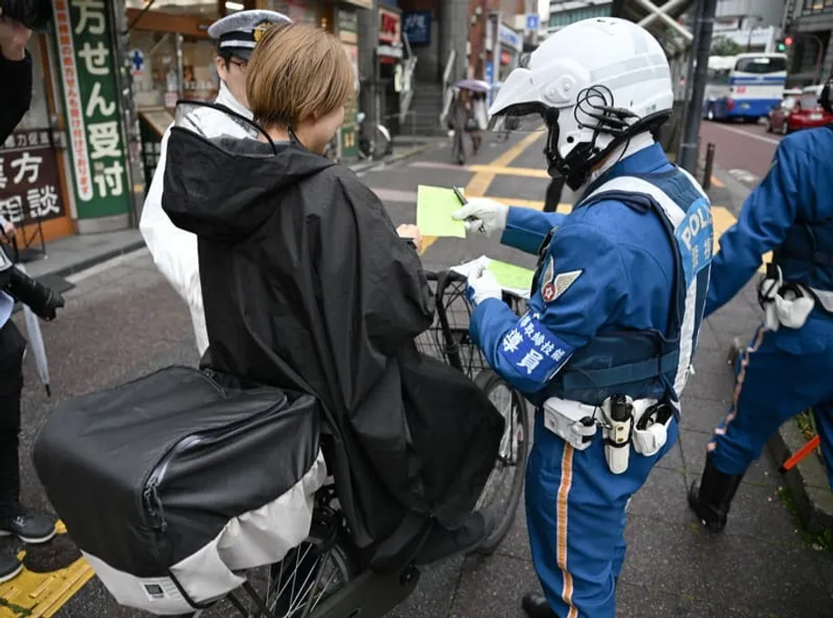 Japan ist wegen neuer Bußgelder für Radfahrer gespalten: Kontrollen nehmen zu, Betrugsfälle häufen sich