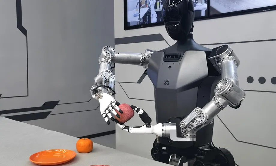 Beijing Opens Robot Senior Care Center, Putting Meals, Rehabilitation and Resident Feedback First