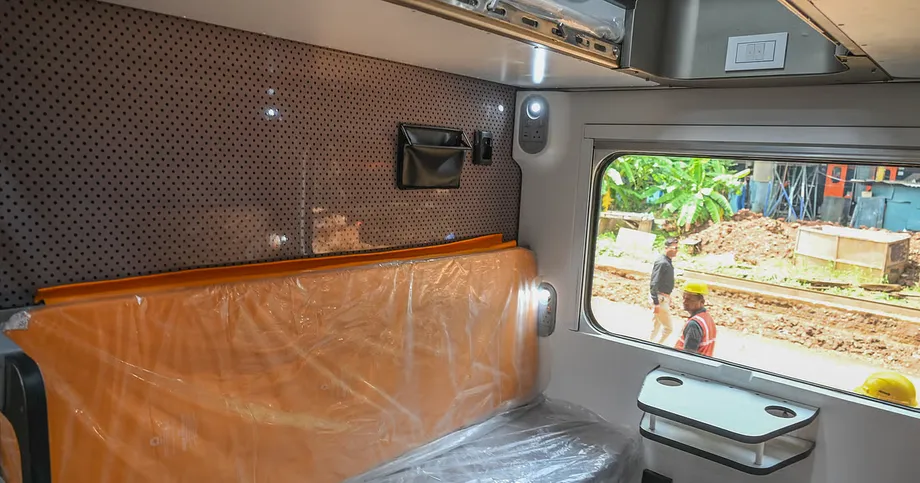 Bengaluru–Mumbai Vande Bharat Sleeper Targets November 3 Start, With Journey Cut to About 16 Hours