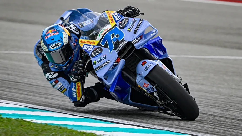 Alex Marquez takes Sepang pole as Martin's wrist injury opens door for championship leader Marc