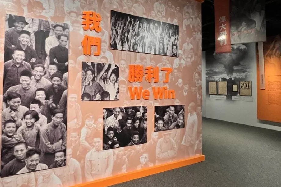 Gesandte besuchen Ausstellung zum Zweiten Weltkrieg in Hongkong: Gedenken und Frieden im Mittelpunkt
